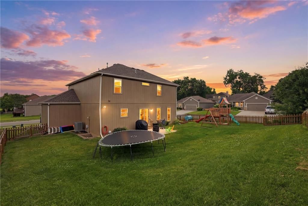 1406 Silhouette Drive — photo 43