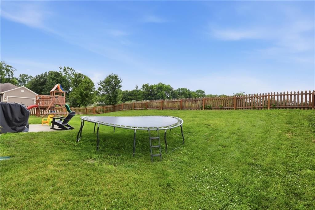 1406 Silhouette Drive — photo 45