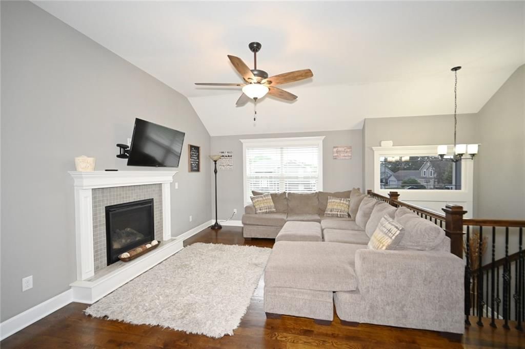 1103 E 18th Street — photo 11
