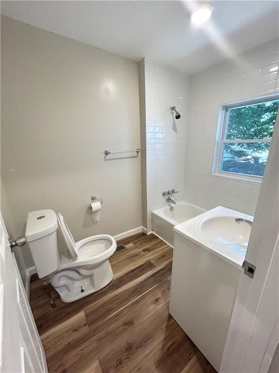 5246 Lyon Avenue — photo 14