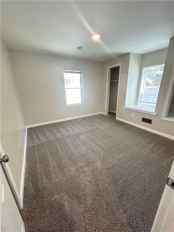 5246 Lyon Avenue — photo 16