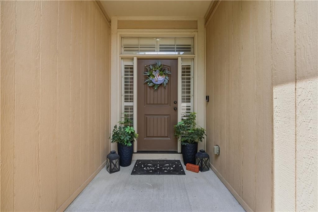 8806 N Norton Avenue — photo 4