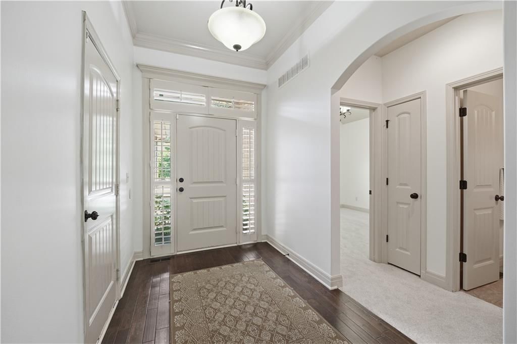 8806 N Norton Avenue — photo 5