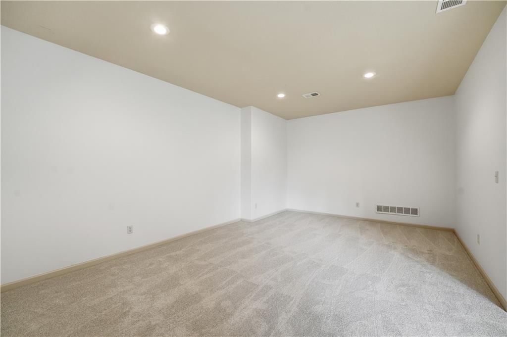 8806 N Norton Avenue — photo 36
