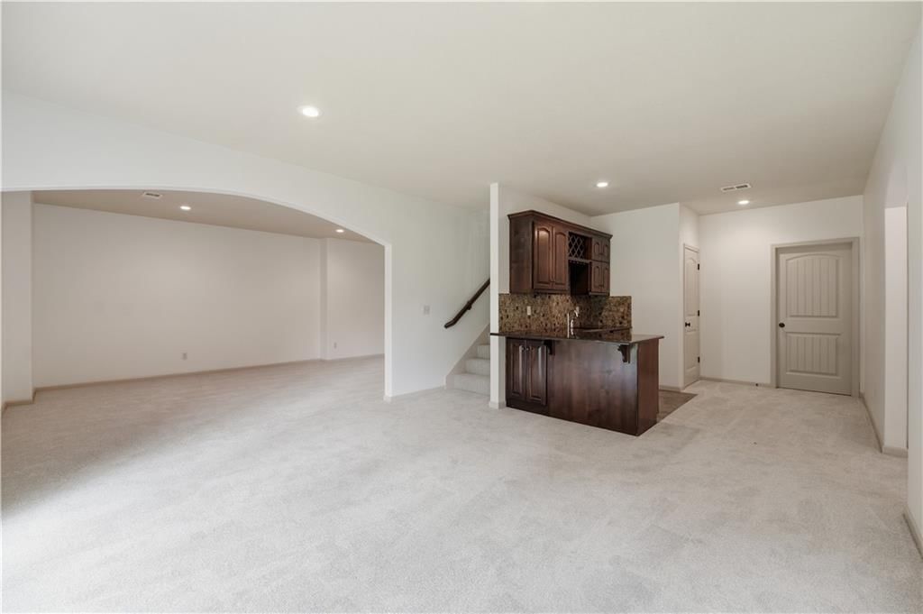 8806 N Norton Avenue — photo 37