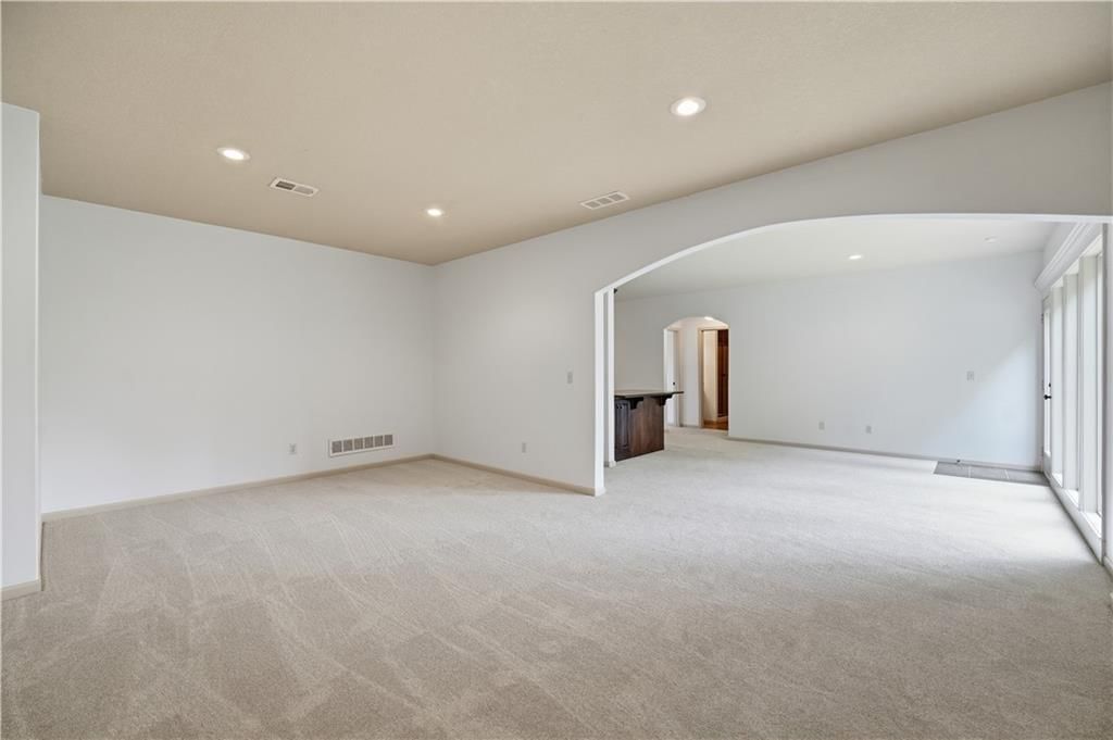 8806 N Norton Avenue — photo 38