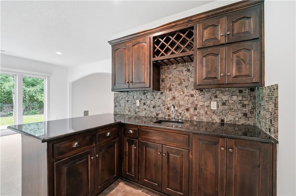 8806 N Norton Avenue — photo 41