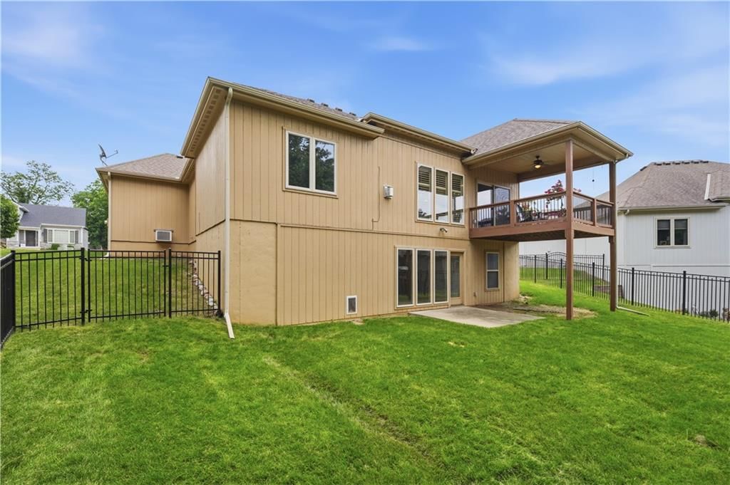 8806 N Norton Avenue — photo 49