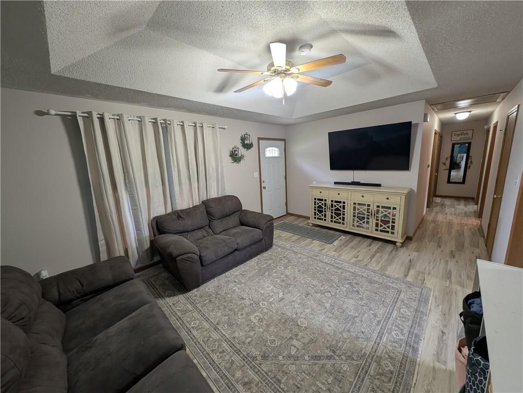 19218 Ponca Drive — photo 2
