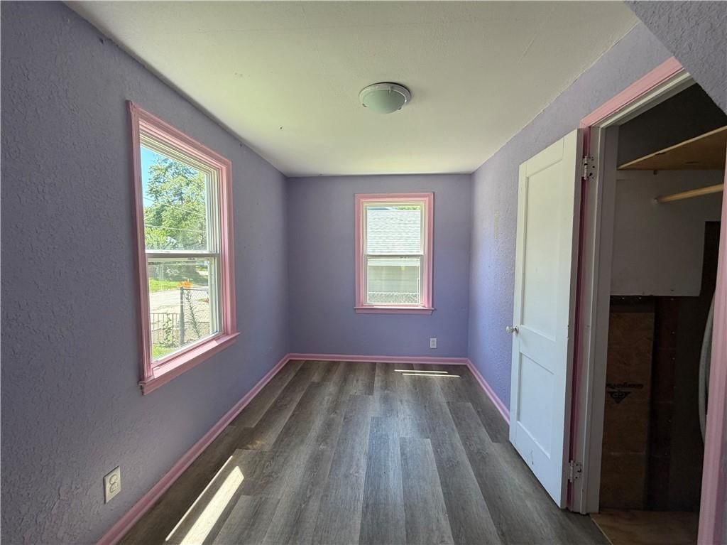 102 W Black Diamond Street — photo 7
