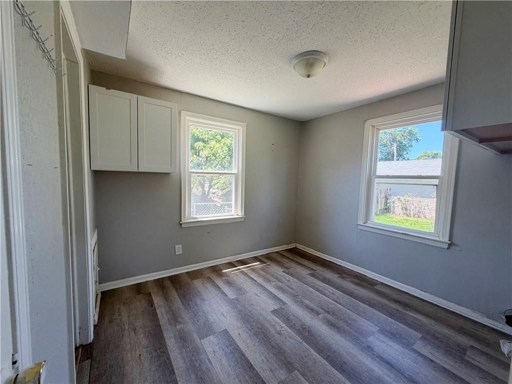 102 W Black Diamond Street — photo 10