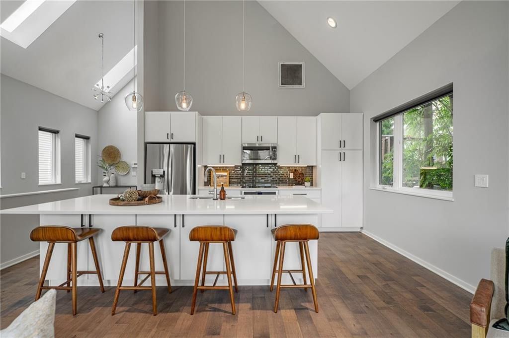 2549 Tracy Avenue — photo 11