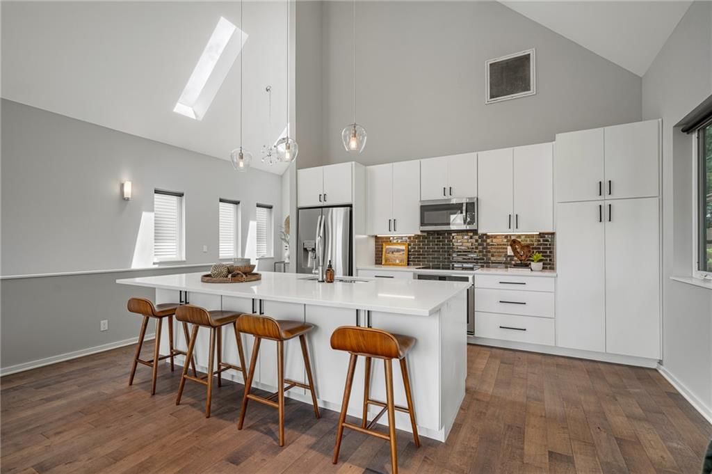 2549 Tracy Avenue — photo 12