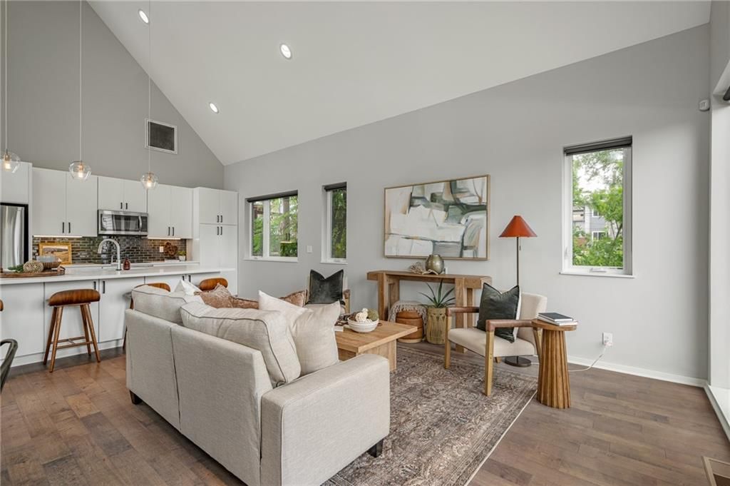 2549 Tracy Avenue — photo 24