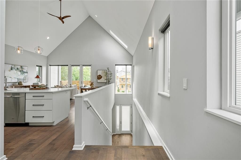 2549 Tracy Avenue — photo 28