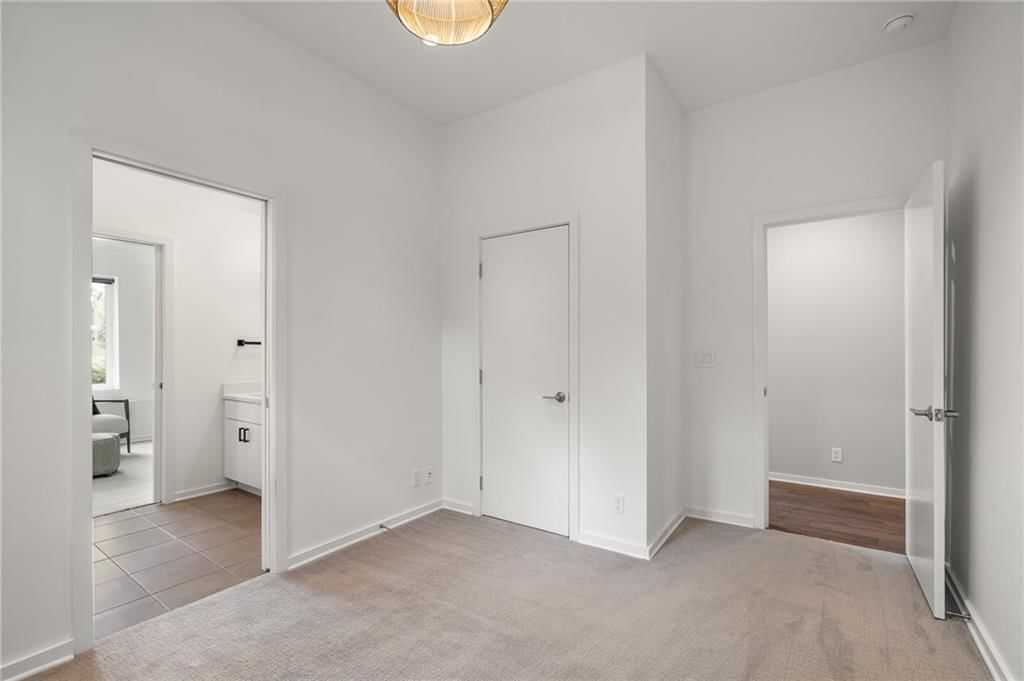 2549 Tracy Avenue — photo 44