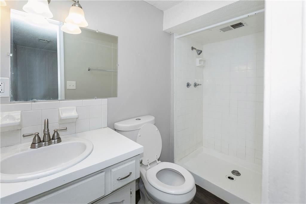 102 Cooper Street — photo 12