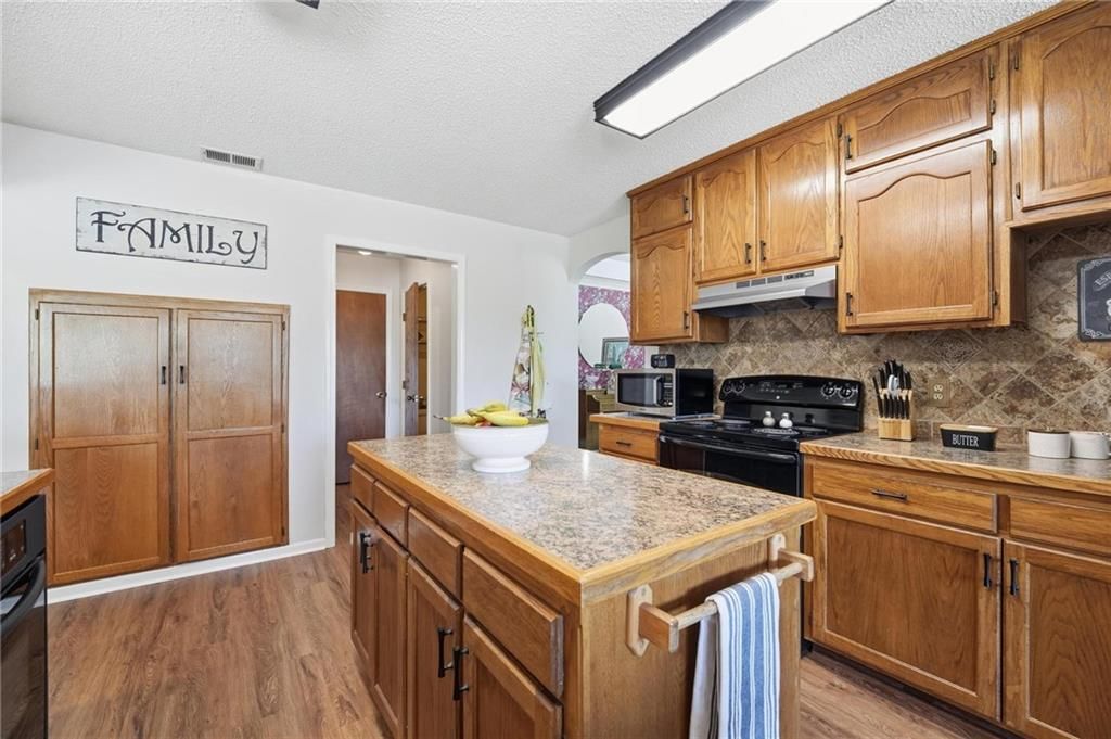 17274 Kansas Avenue — photo 21