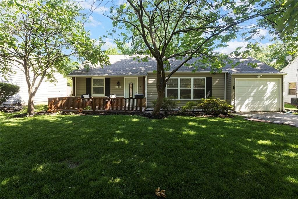 2311 W 76th Street, Prairie Village, KS