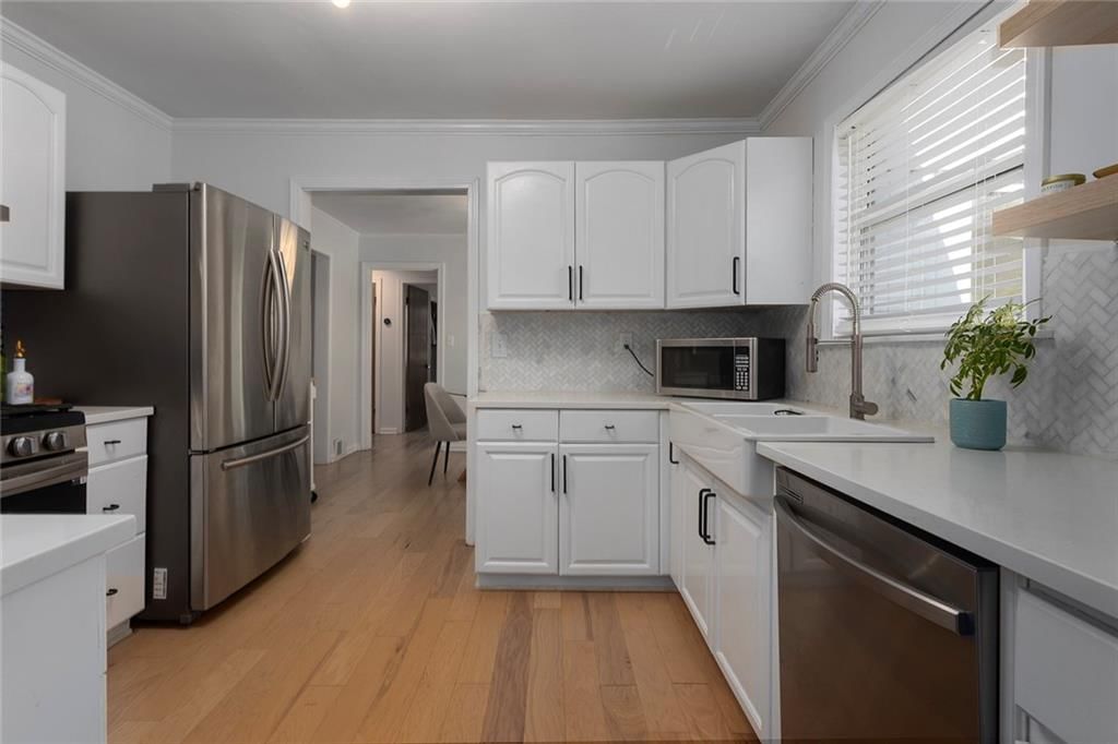 2311 W 76th Street — photo 12