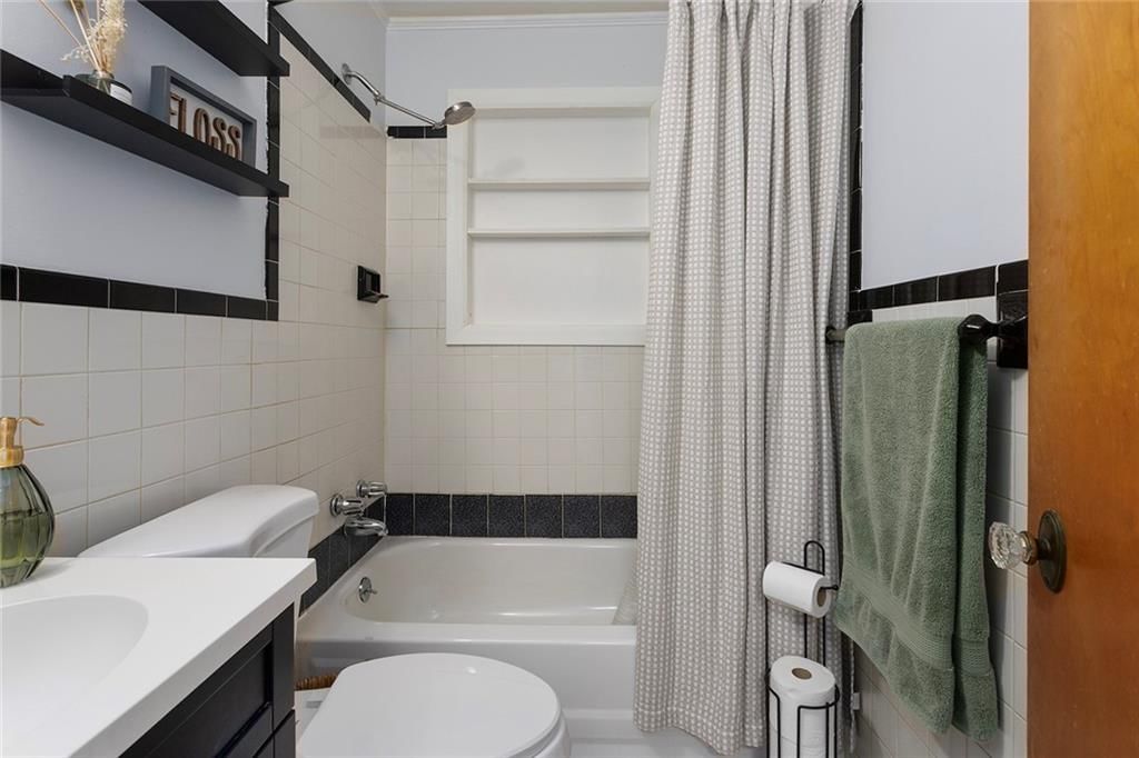 2311 W 76th Street — photo 14