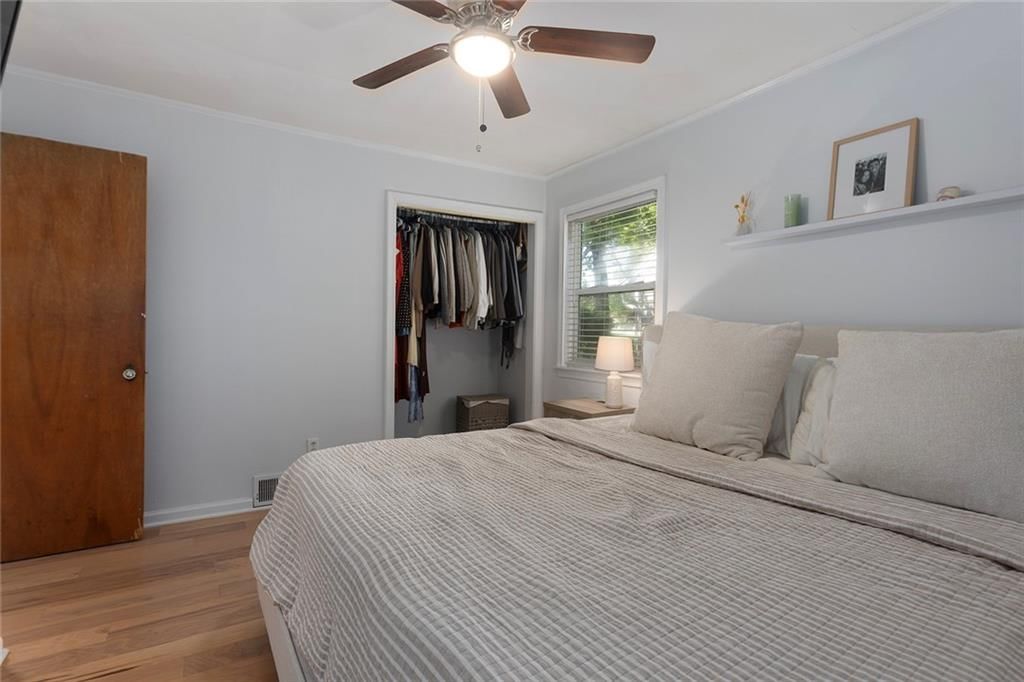 2311 W 76th Street — photo 18