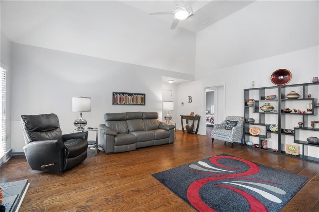 9736 Reeder Street — photo 6