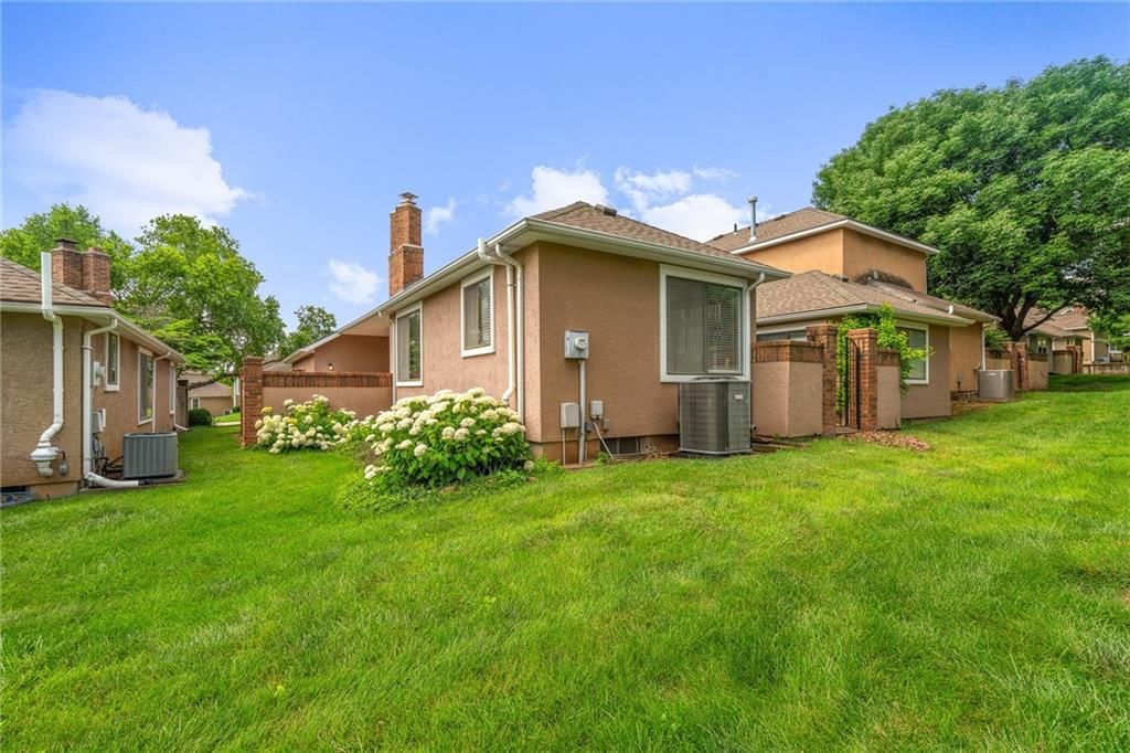 9736 Reeder Street — photo 33