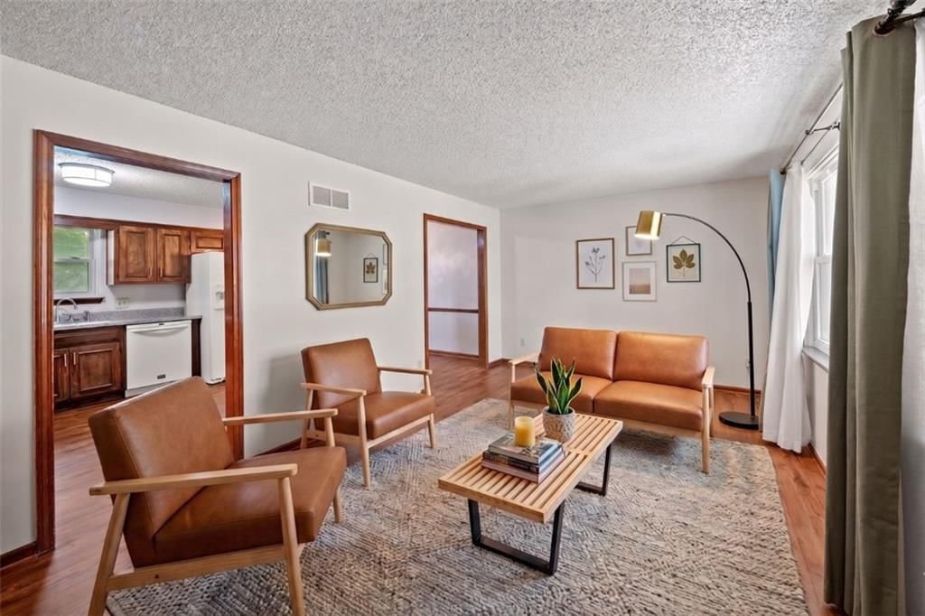 14805 S Bradley Drive — photo 2