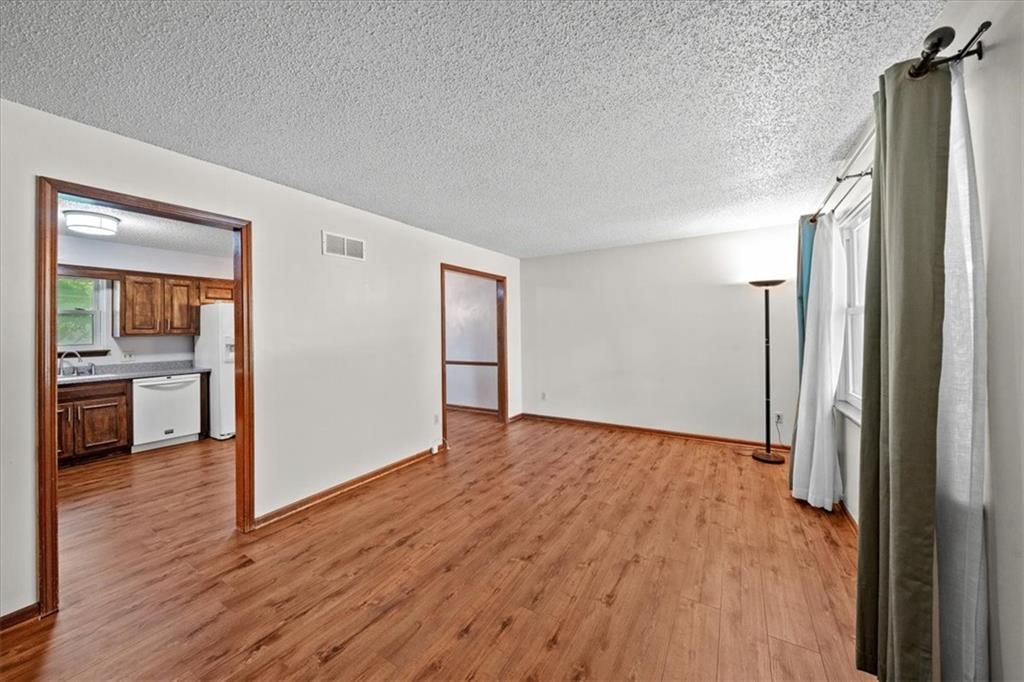 14805 S Bradley Drive — photo 3