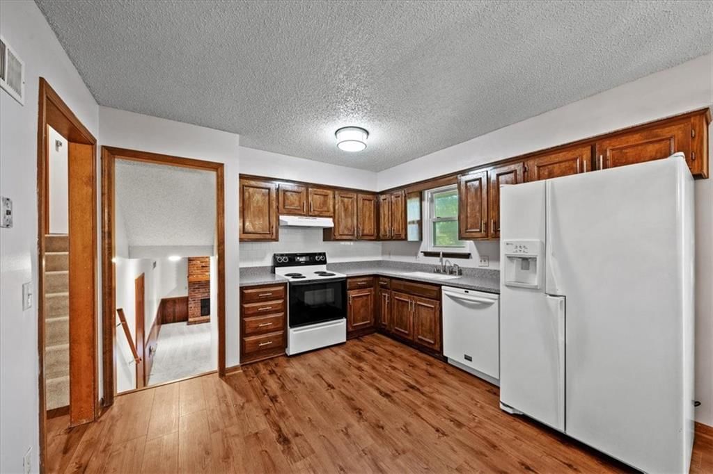 14805 S Bradley Drive — photo 8