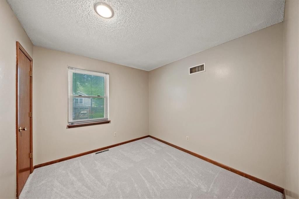 14805 S Bradley Drive — photo 15