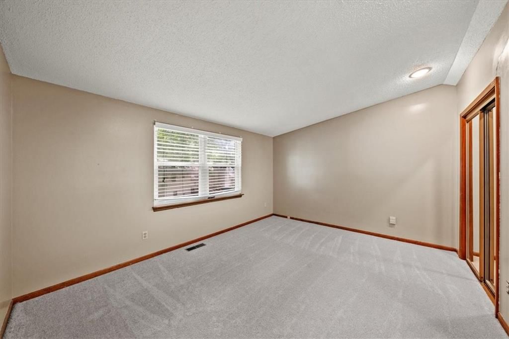 14805 S Bradley Drive — photo 23