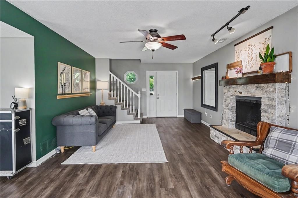 420 Cattleman Court — photo 5