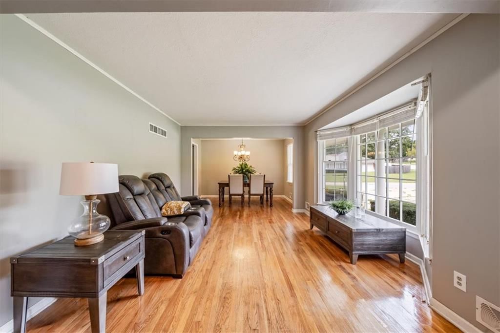 8701 Evanston Avenue — photo 2