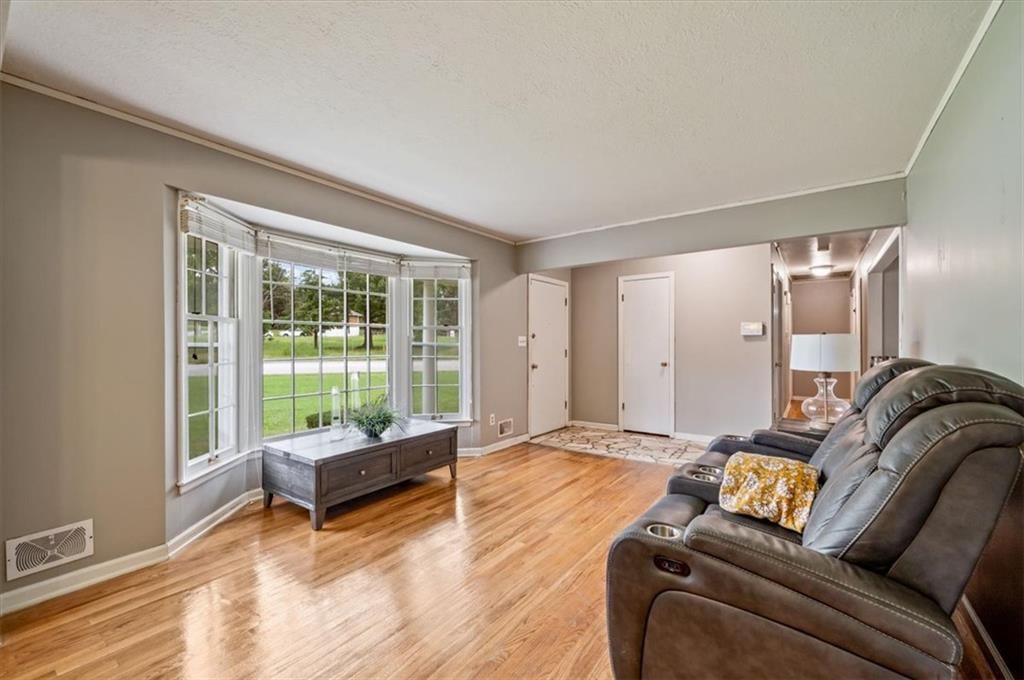 8701 Evanston Avenue — photo 3