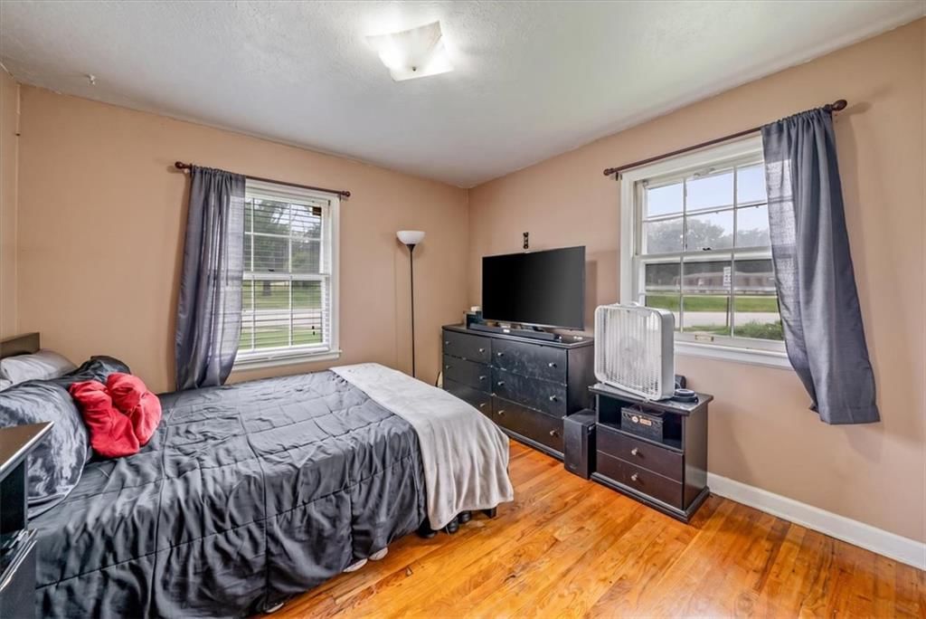 8701 Evanston Avenue — photo 11
