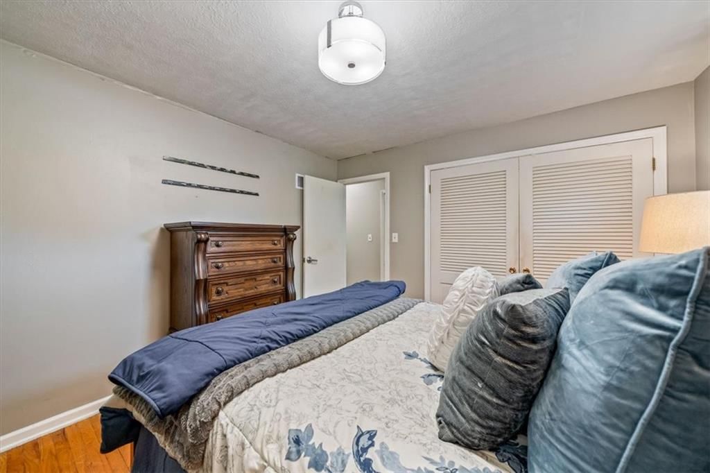 8701 Evanston Avenue — photo 13