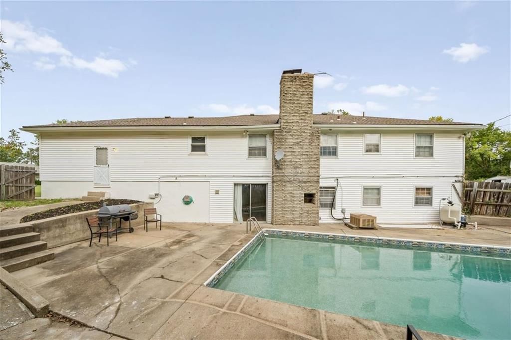 8701 Evanston Avenue — photo 23
