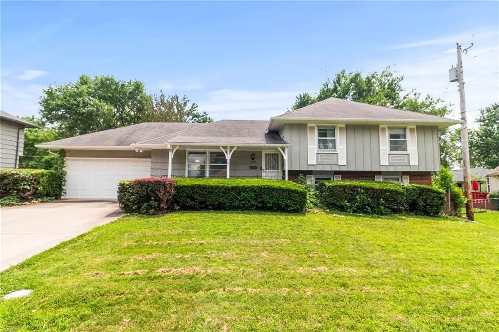 8203 E 105th Street, Kansas City, MO