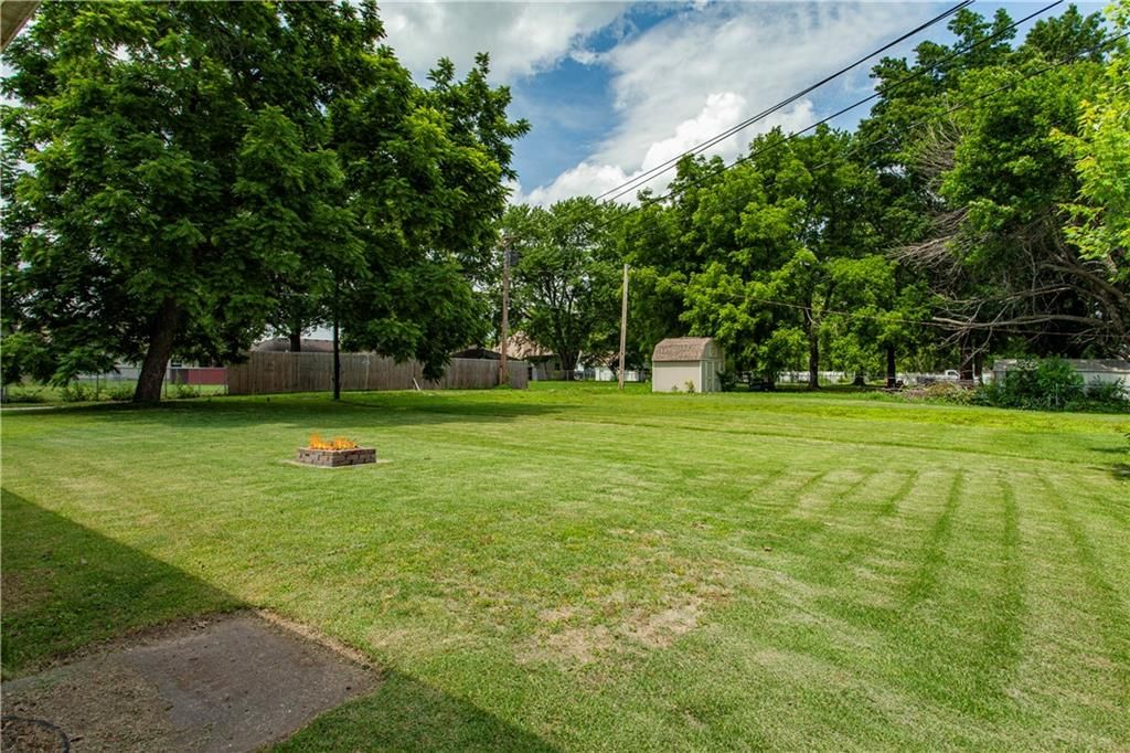 203 W Phillips Street — photo 4