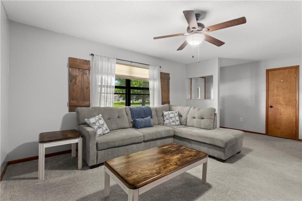203 W Phillips Street — photo 10