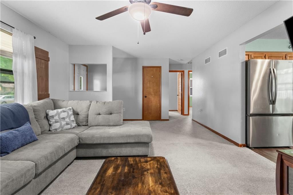 203 W Phillips Street — photo 11