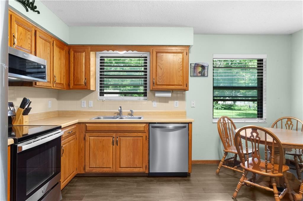 203 W Phillips Street — photo 13