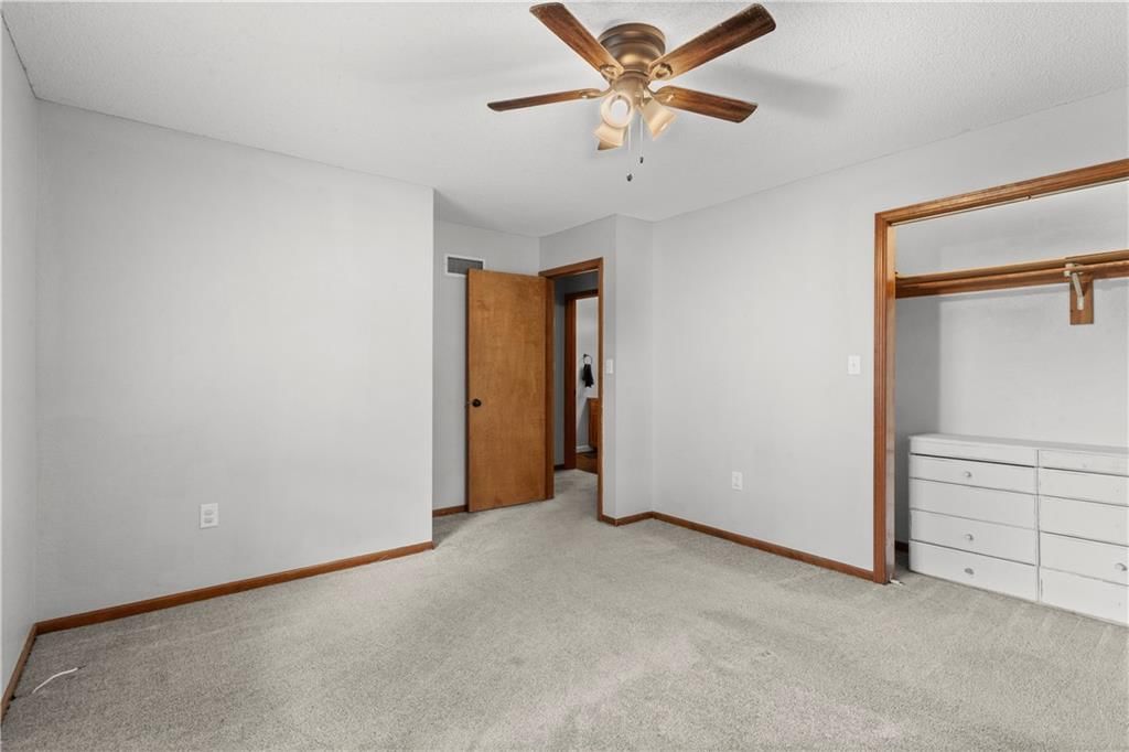 203 W Phillips Street — photo 20