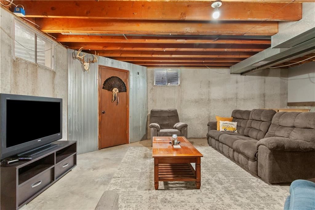 203 W Phillips Street — photo 26