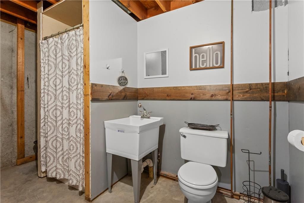 203 W Phillips Street — photo 27