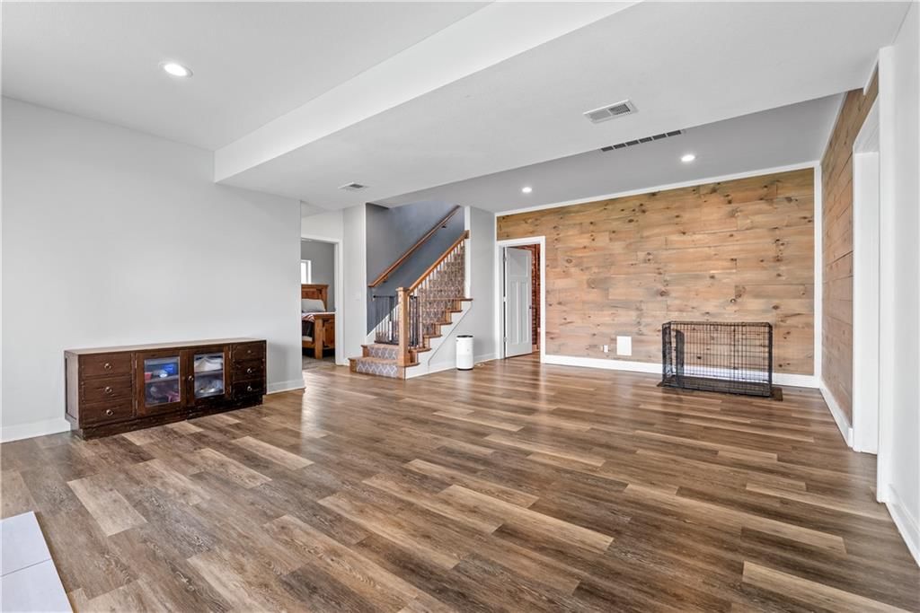 204 E Woodland Avenue — photo 25