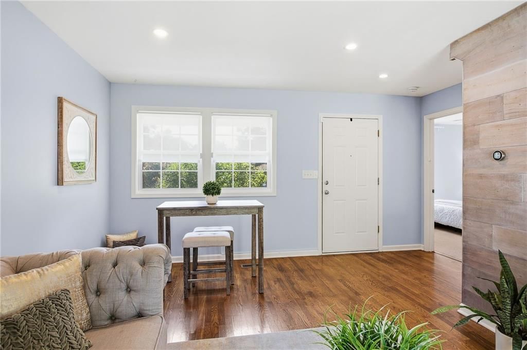 8920 Oak Street — photo 5