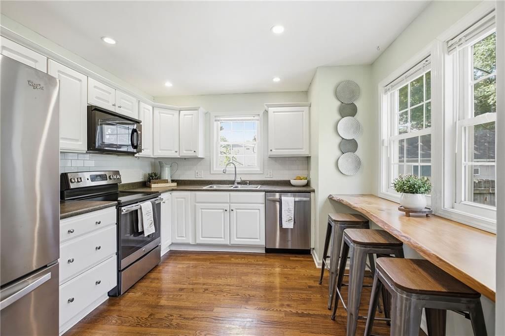 8920 Oak Street — photo 9